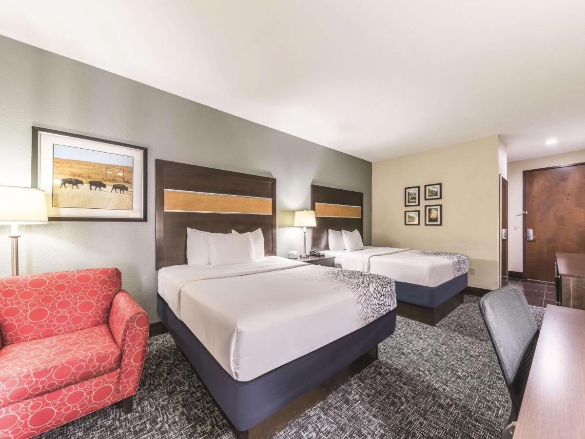Deluxe Queen Room with Two Queen Beds at La Quinta Inn & Suites by Wyndham Tulsa - Catoosa Route 66