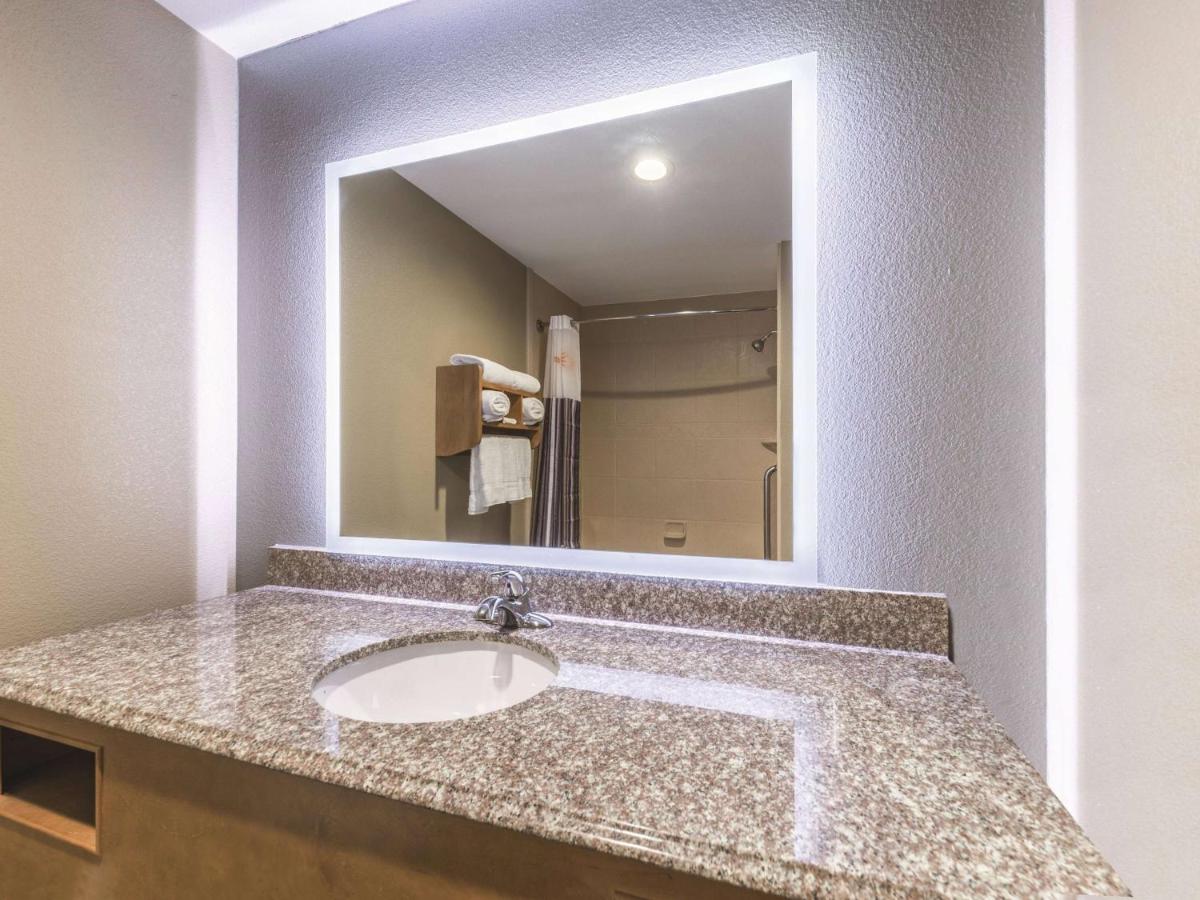 Deluxe Queen Room with Two Queen Beds at La Quinta Inn & Suites by Wyndham Tulsa - Catoosa Route 66