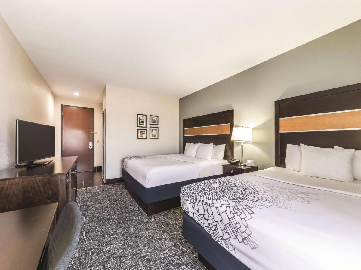 Double Room with Two Double Beds at La Quinta Inn & Suites by Wyndham Tulsa - Catoosa Route 66