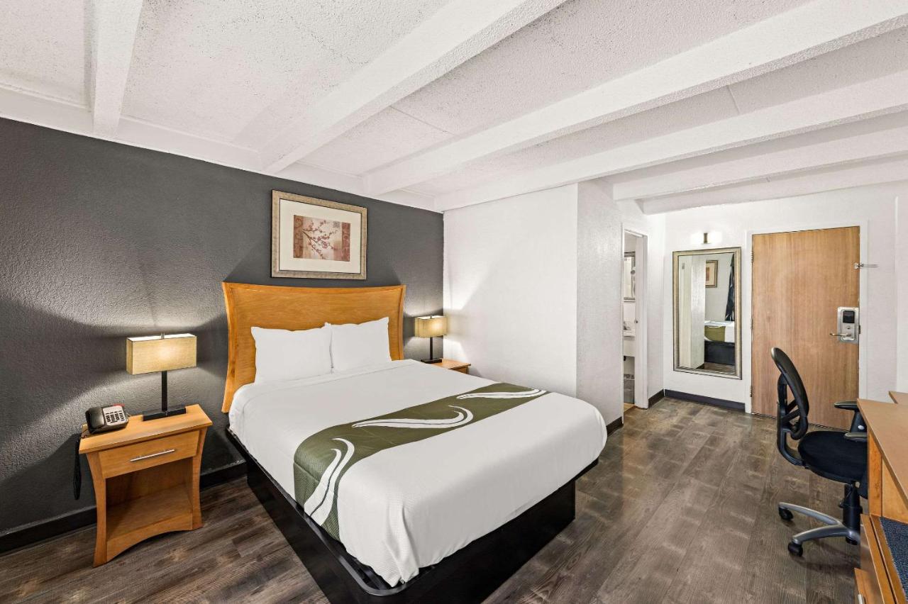 Queen Room - Non-Smoking at Quality Inn & Suites Council Bluffs - Omaha East