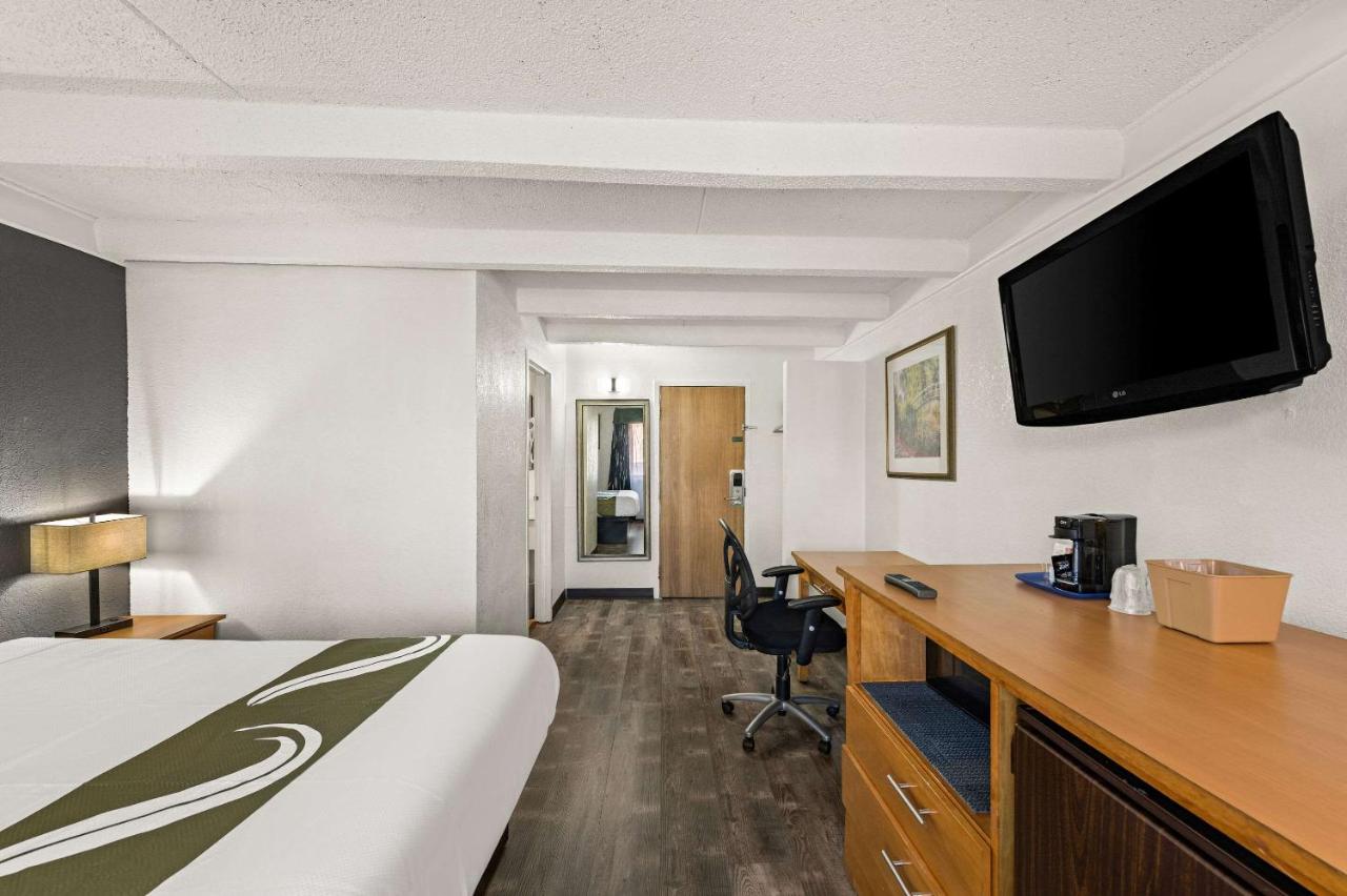 Queen Room - Non-Smoking at Quality Inn & Suites Council Bluffs - Omaha East