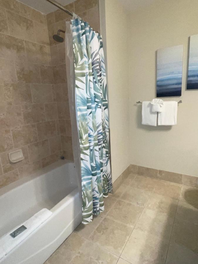 Studio Deluxe, Partial Ocean View at Days Inn by Wyndham Biloxi Beach