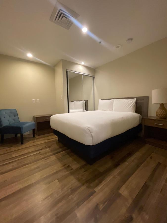 Two Bedroom One and a Half Bath Suite, Full Ocean View at Days Inn by Wyndham Biloxi Beach
