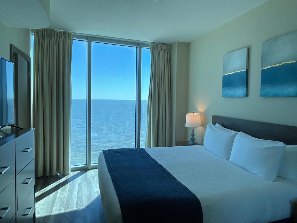 Two Bedroom Two Bathroom Suite, Partial Ocean View at Days Inn by Wyndham Biloxi Beach