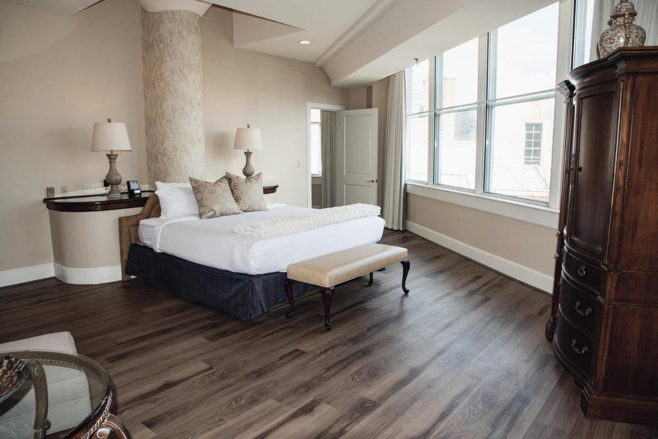 Grand King Suite with Sofabed - City View - Spa Bath/Non Smoking at Haywood Park Hotel, an Ascend Collection Hotel