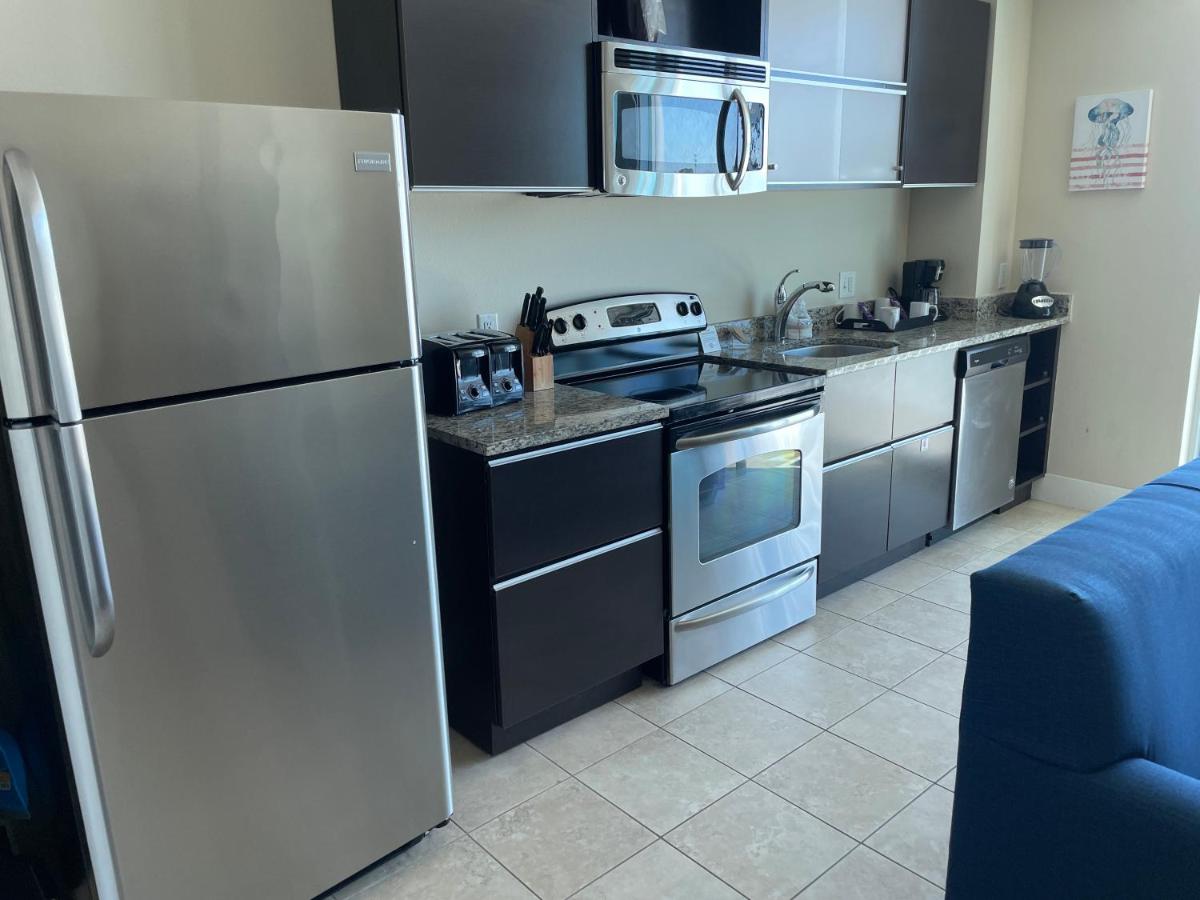 One Bedroom Suite, Partial Ocean View at Days Inn by Wyndham Biloxi Beach