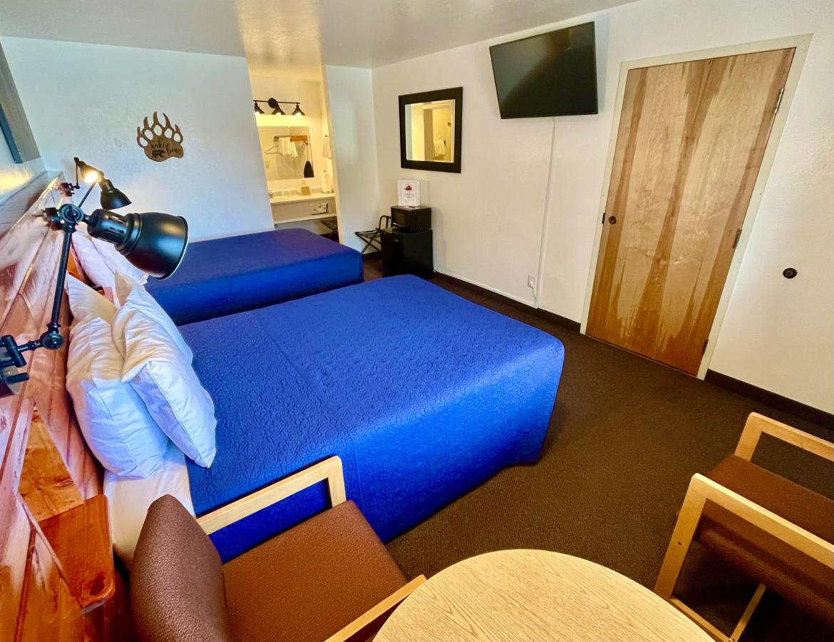 | Red Bear Inn
