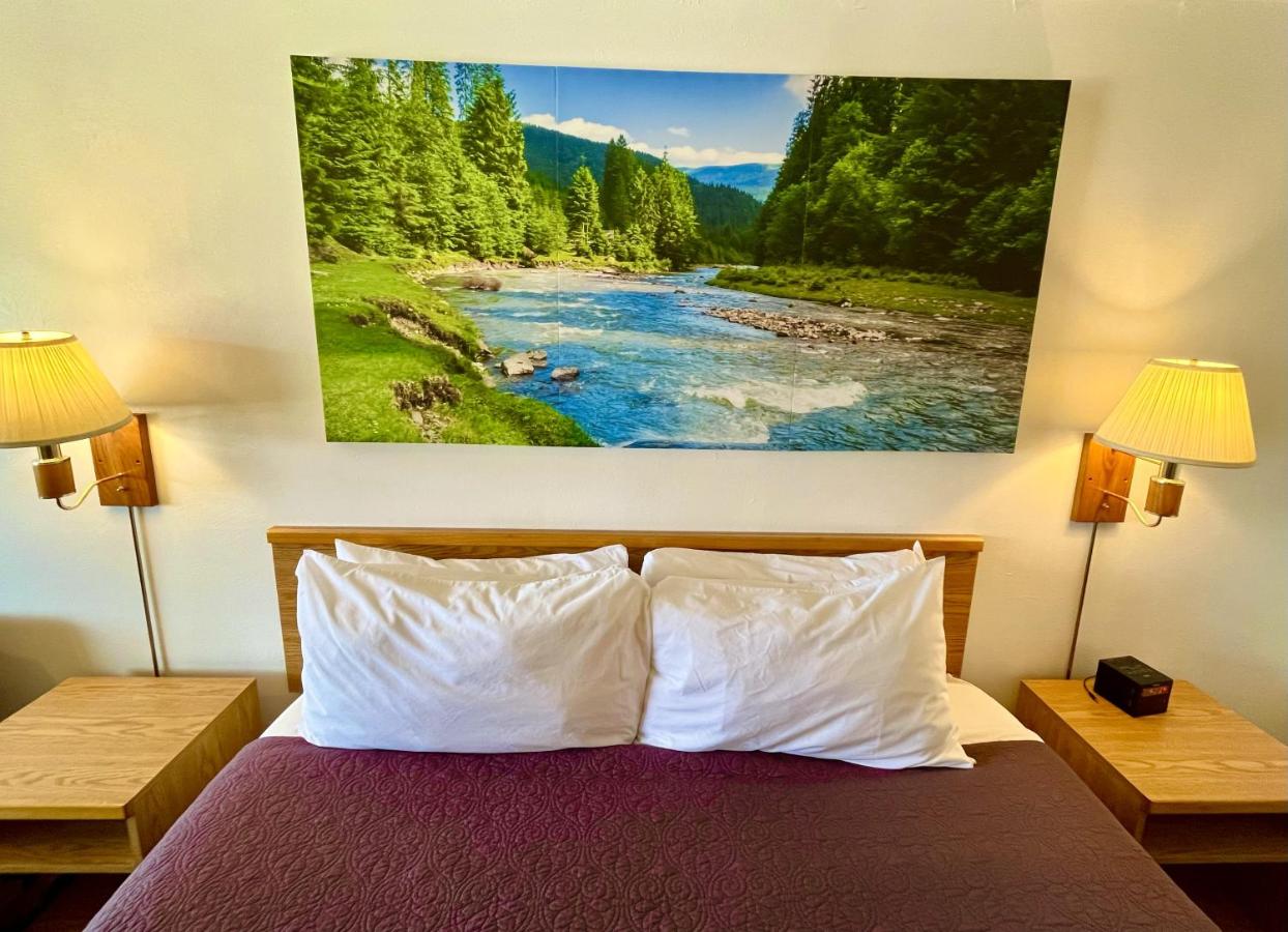 | Red Bear Inn