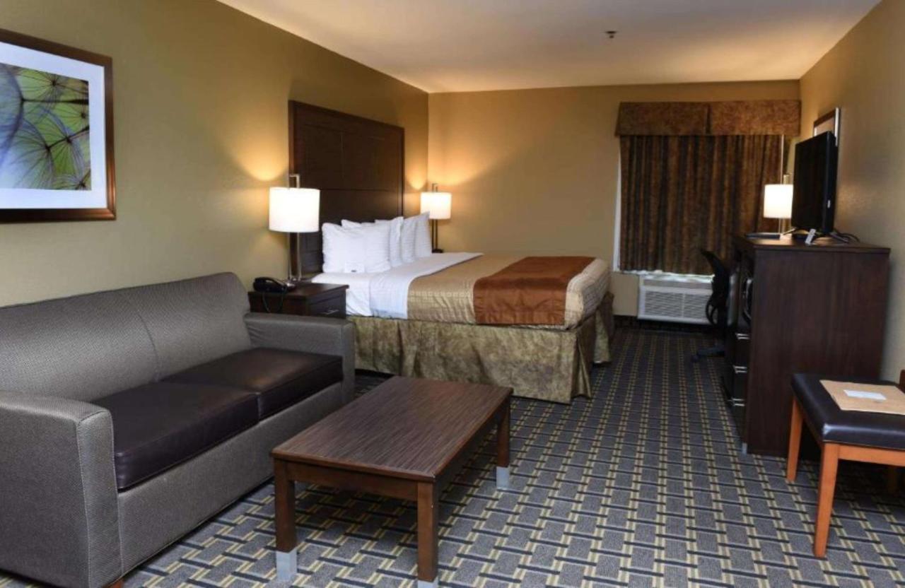 King Suite at Best Western Zachary Inn