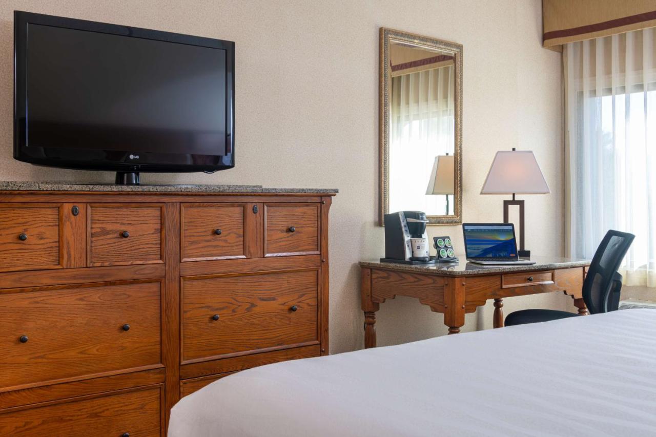 Room with Two Double Beds - Pet Friendly at Best Western Plus Waterbury - Stowe