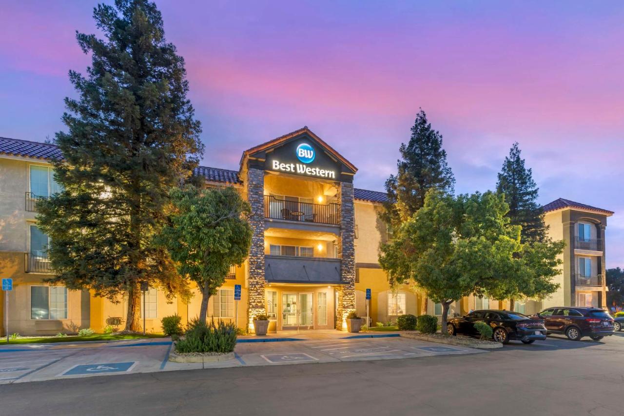 | Best Western Visalia Hotel