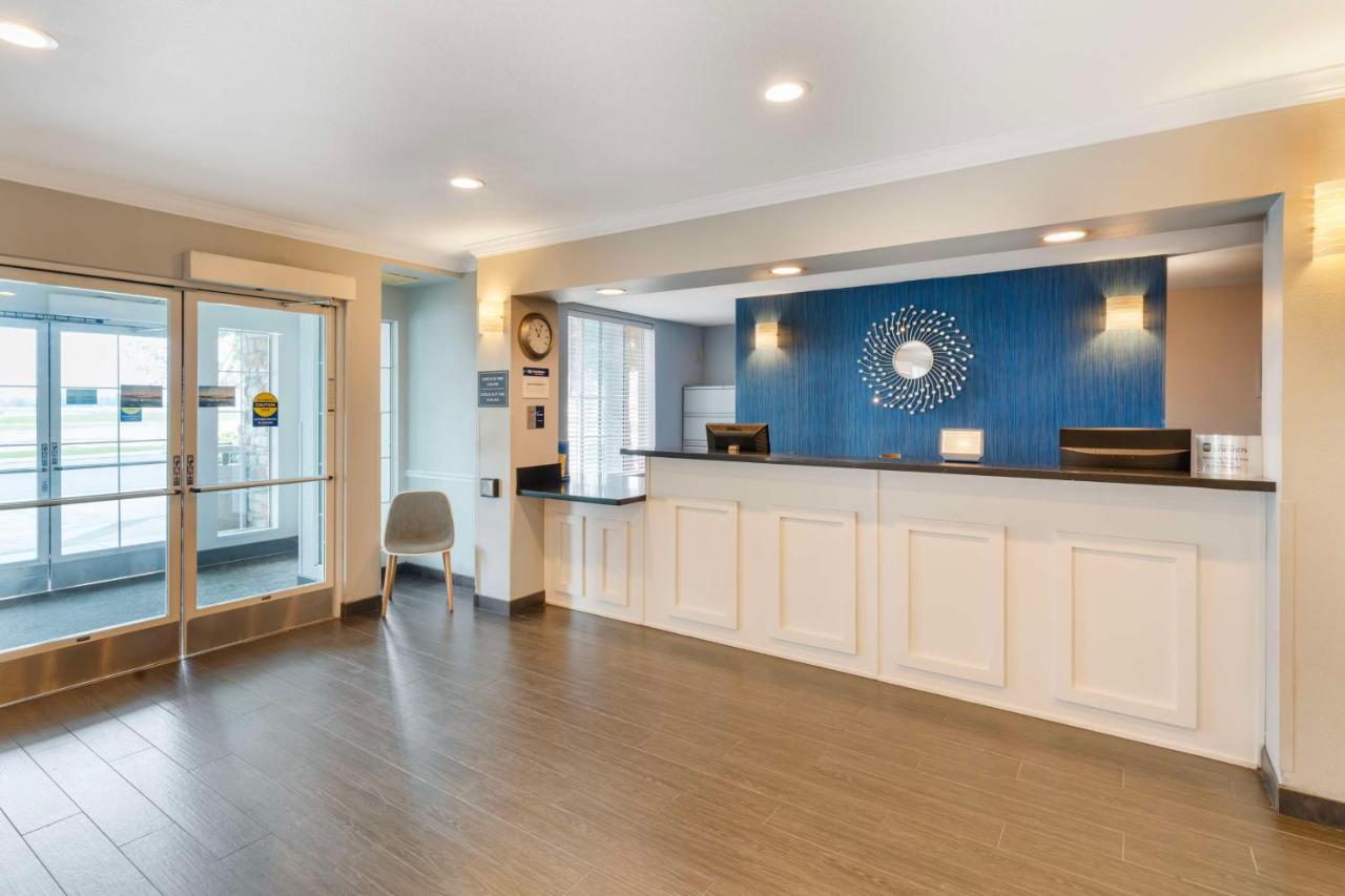  | Best Western Visalia Hotel