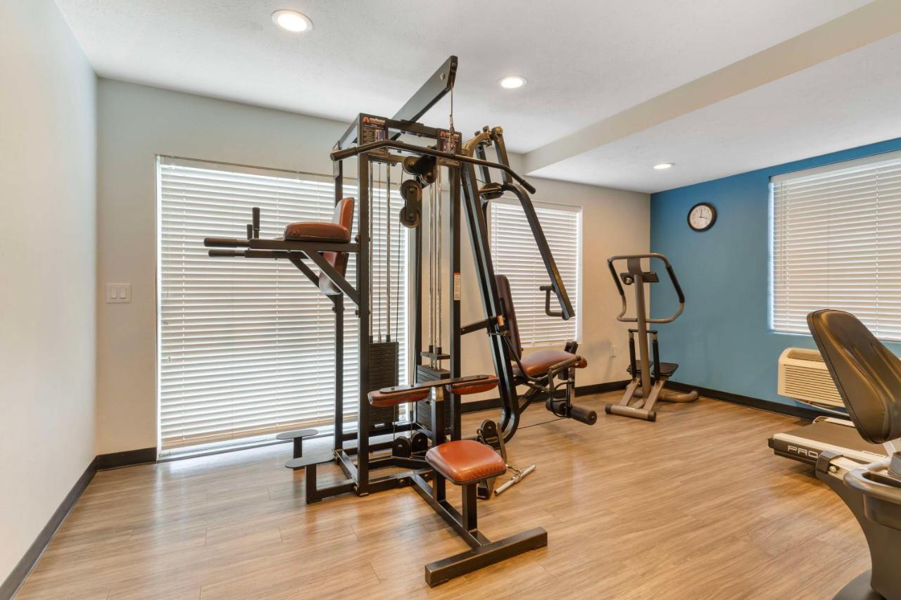 | Best Western Visalia Hotel