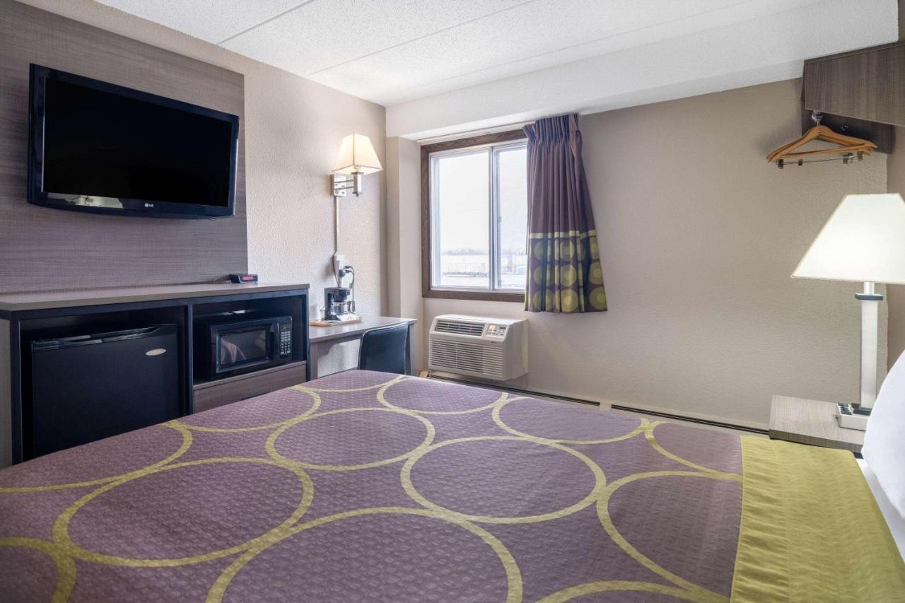 Queen Room with Roll in Shower - Non-Smoking at Super 8 by Wyndham Owatonna