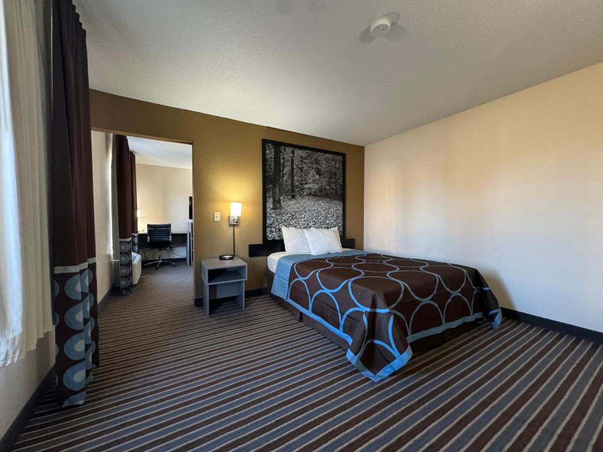 | Super 8 by Wyndham Columbia Clark Lane