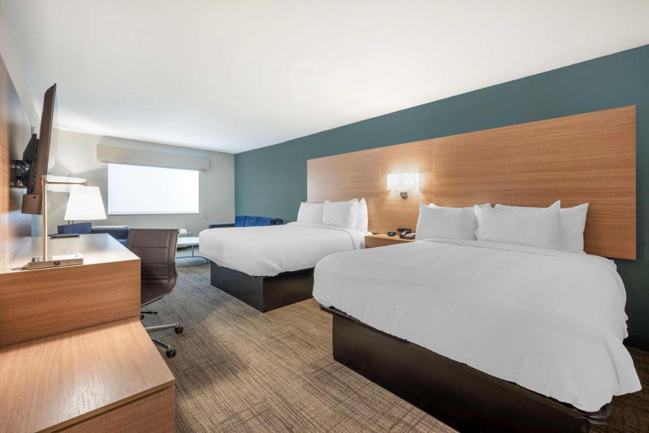 Queen Room with Two Queen Beds - Pet-friendly at Best Western River Cities