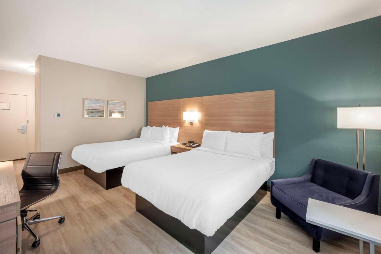 Queen Suite with Two Queen Beds - Non-Smoking at Best Western River Cities