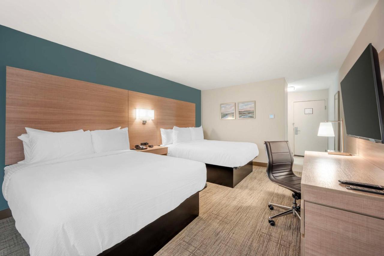 Queen Room with Two Queen Beds at Best Western River Cities