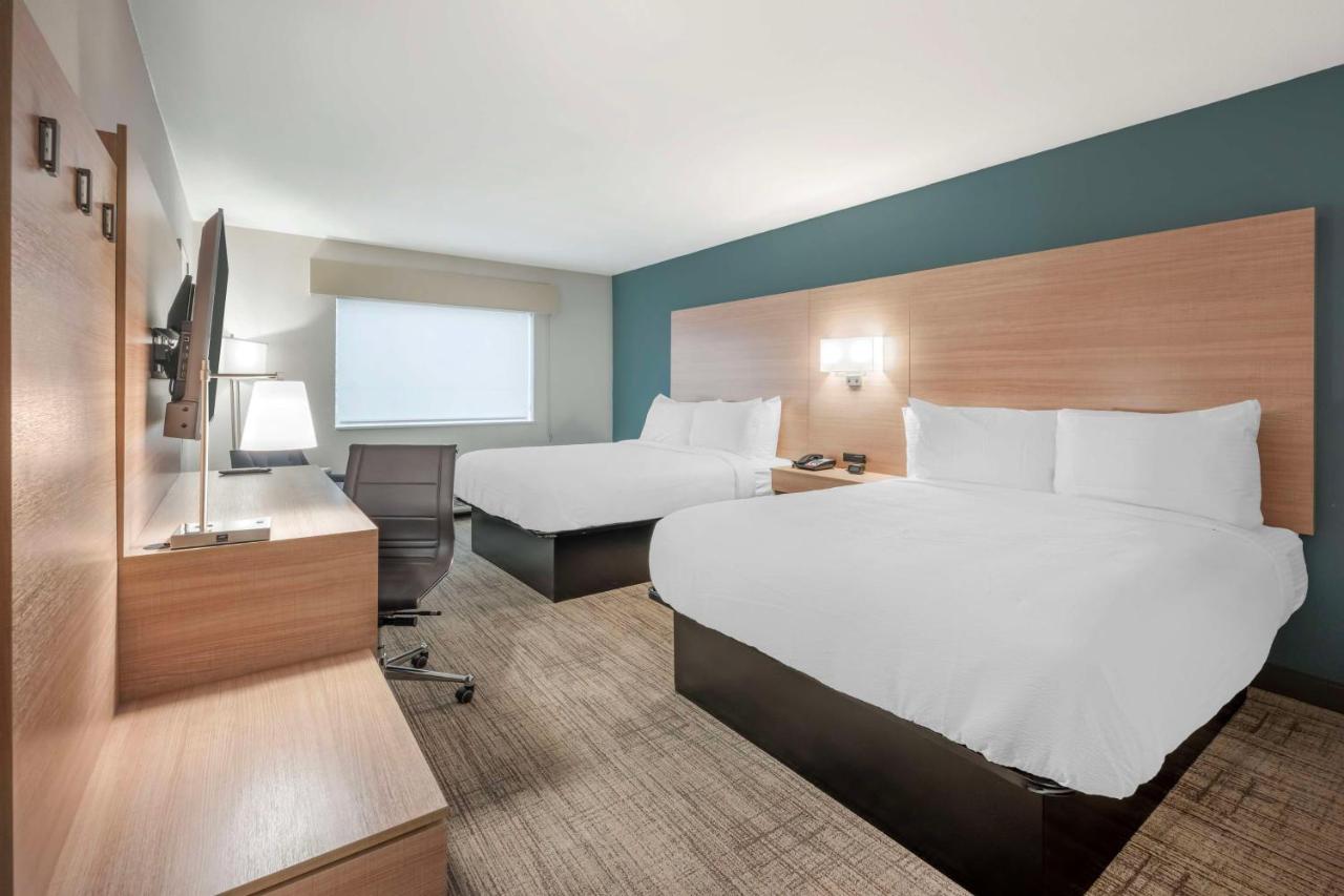 Queen Room with Two Queen Beds at Best Western River Cities