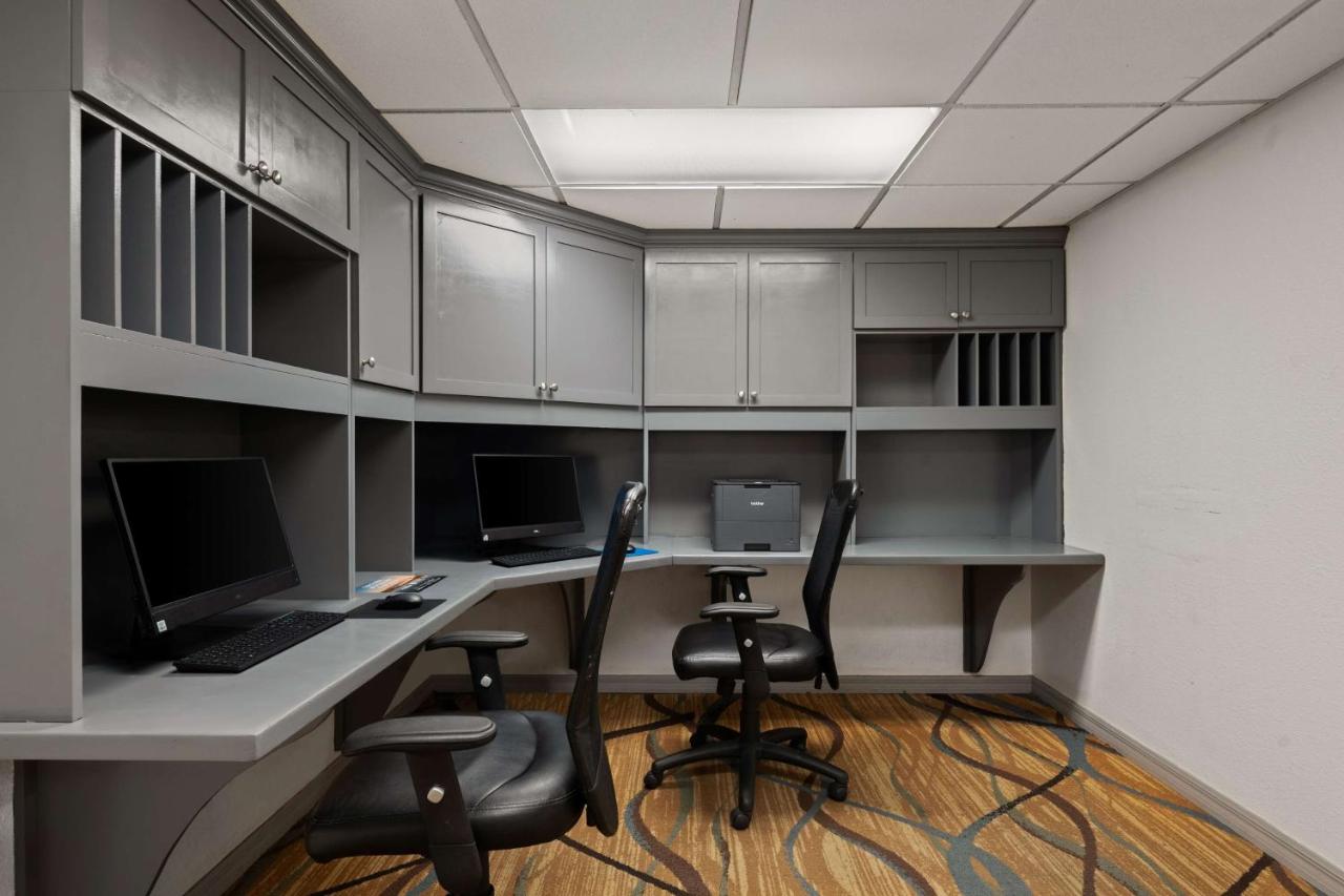 | Best Western Orlando Gateway Hotel