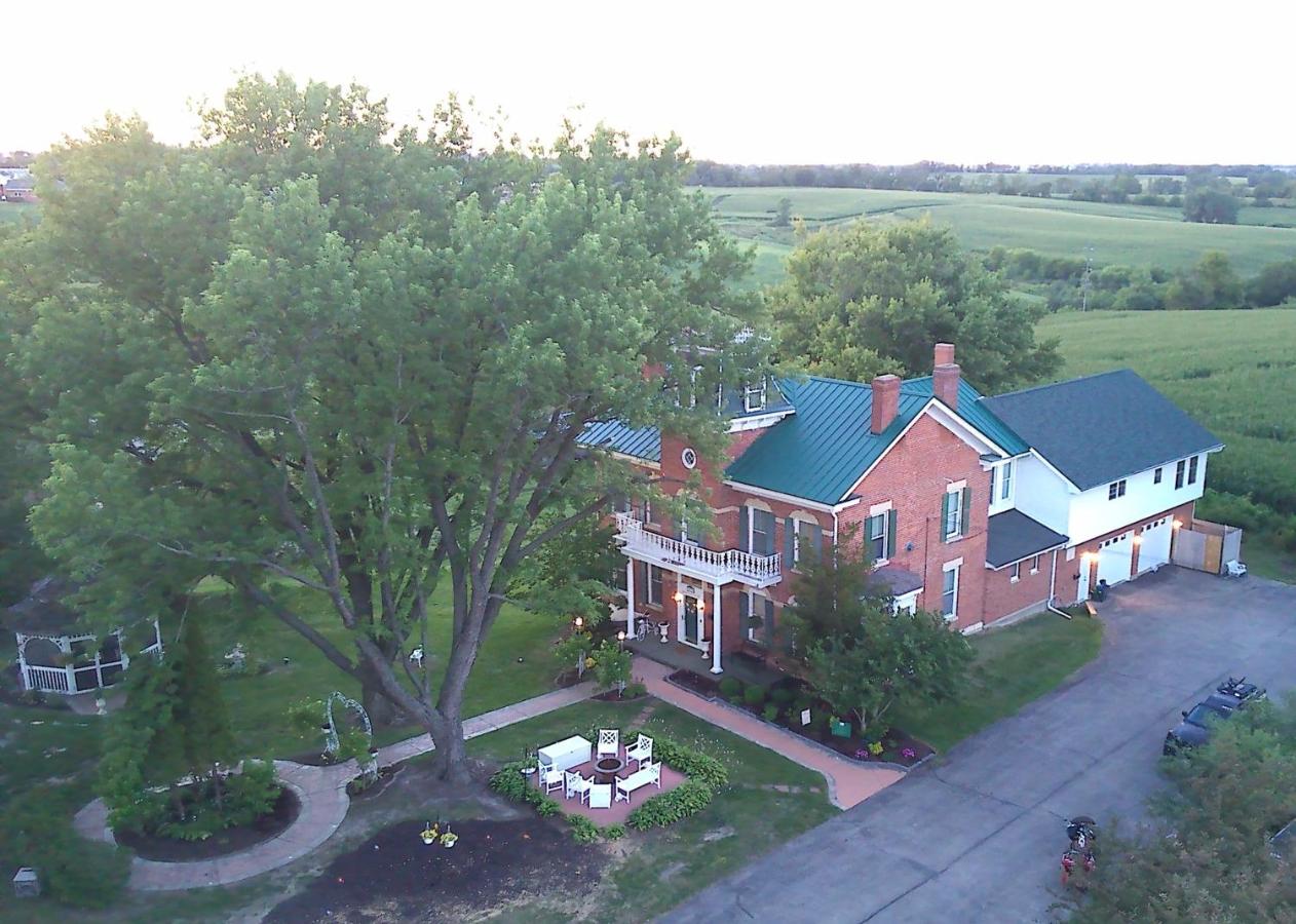 | Cloran Mansion Bed & Breakfast