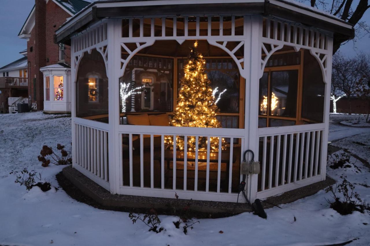| Cloran Mansion Bed & Breakfast