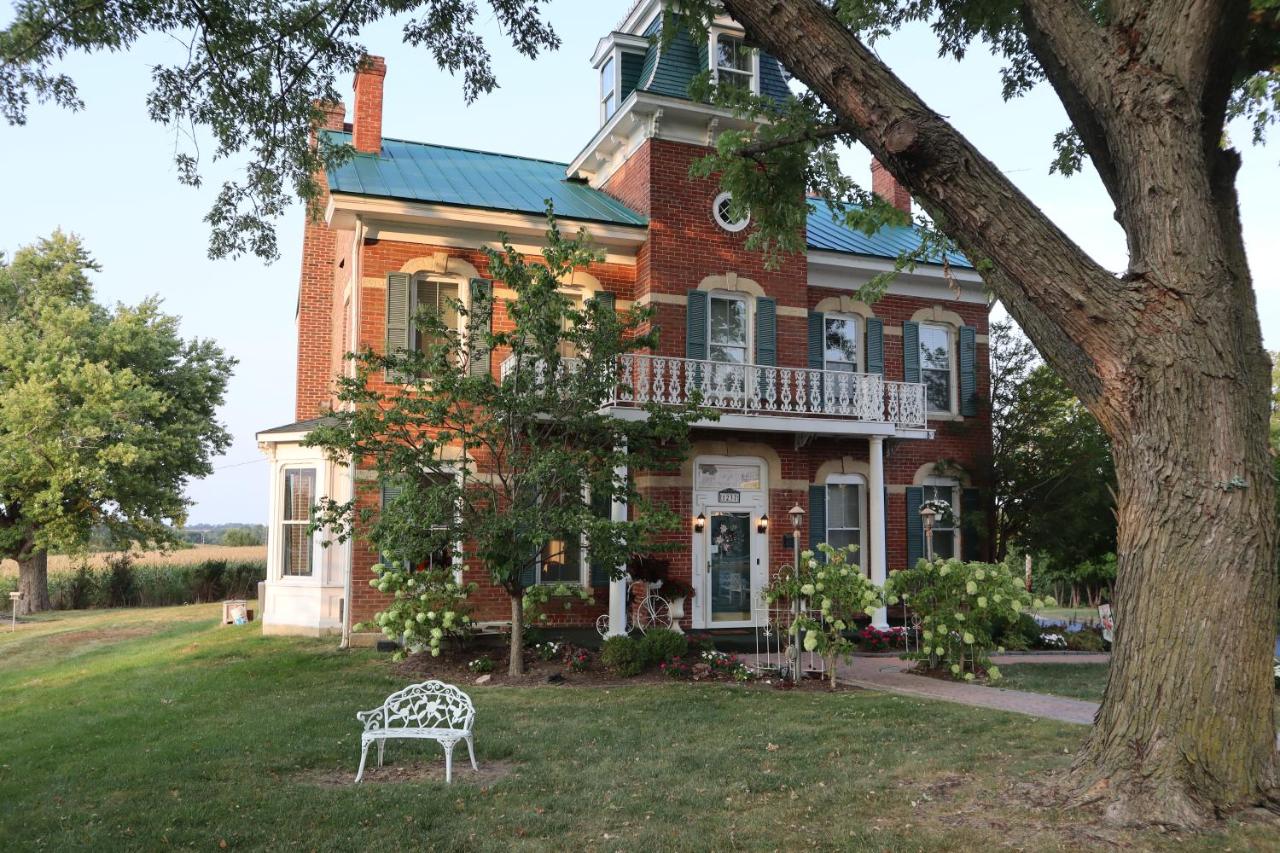 | Cloran Mansion Bed & Breakfast