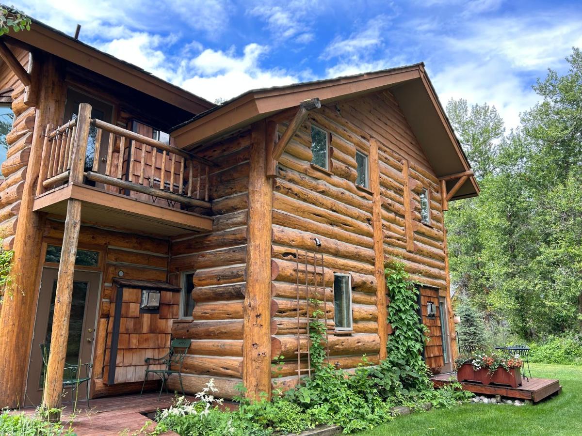 | Bentwood Inn
