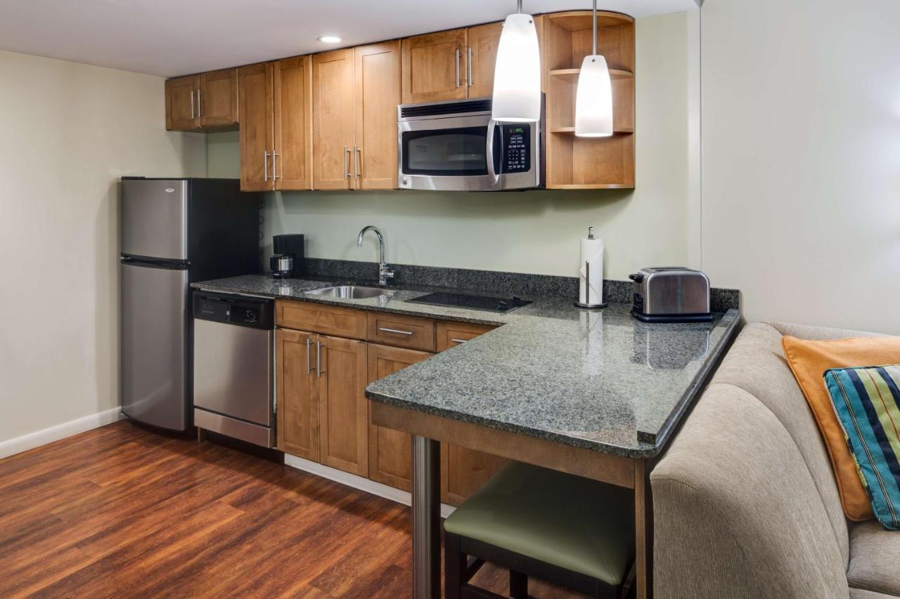 | Hyatt House Hartford North/Windsor