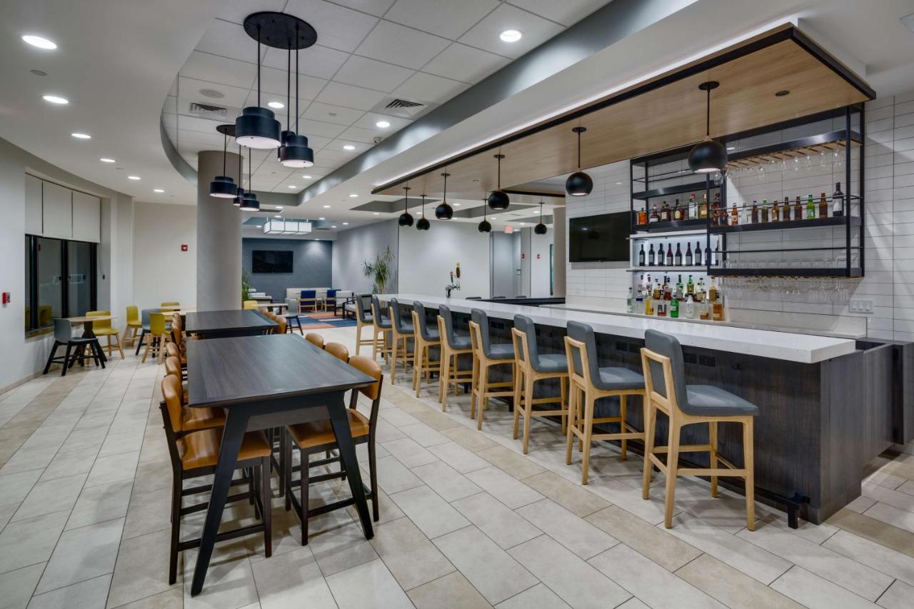 | Hyatt House Hartford North/Windsor