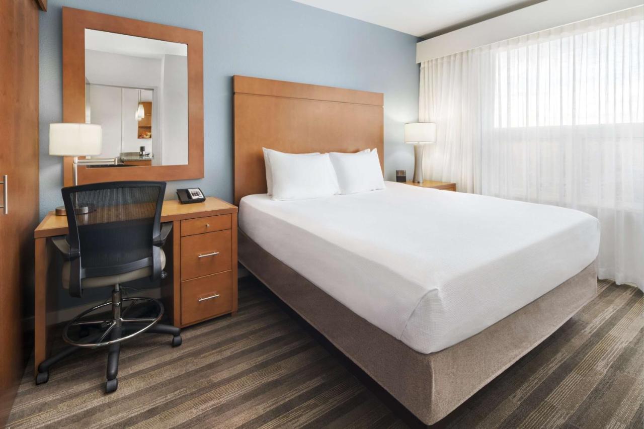 King Room - Disability Access with Bathtub at HYATT house Boulder/Broomfield