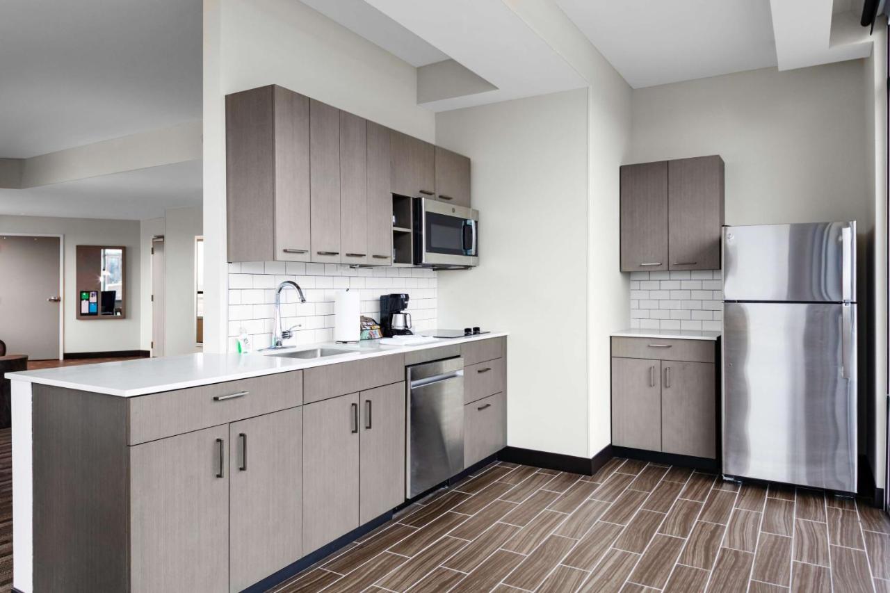 One-Bedroom King Suite at Hyatt House Nashville Downtown/Convention Center