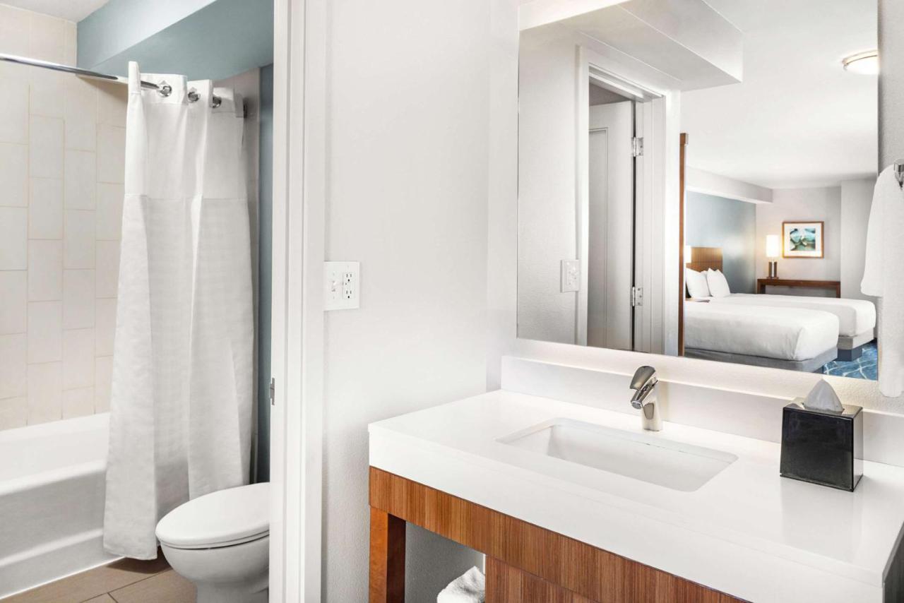 Specialty Queen Room with Two Queen Beds and City View at Hyatt Place Waikiki Beach