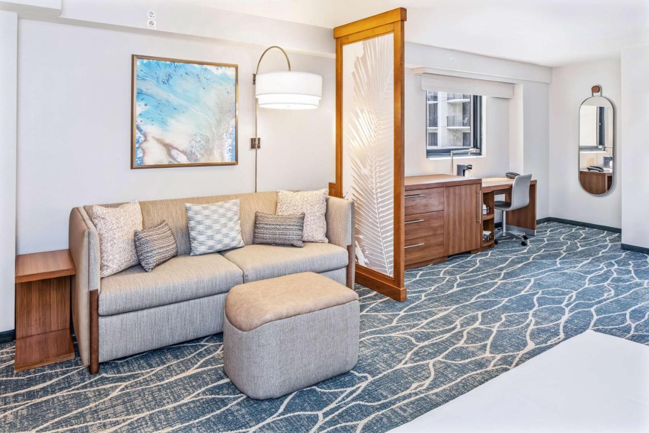 Queen Room with Two Queen Beds and City View - Disability Access/Bathtub at Hyatt Place Waikiki Beach