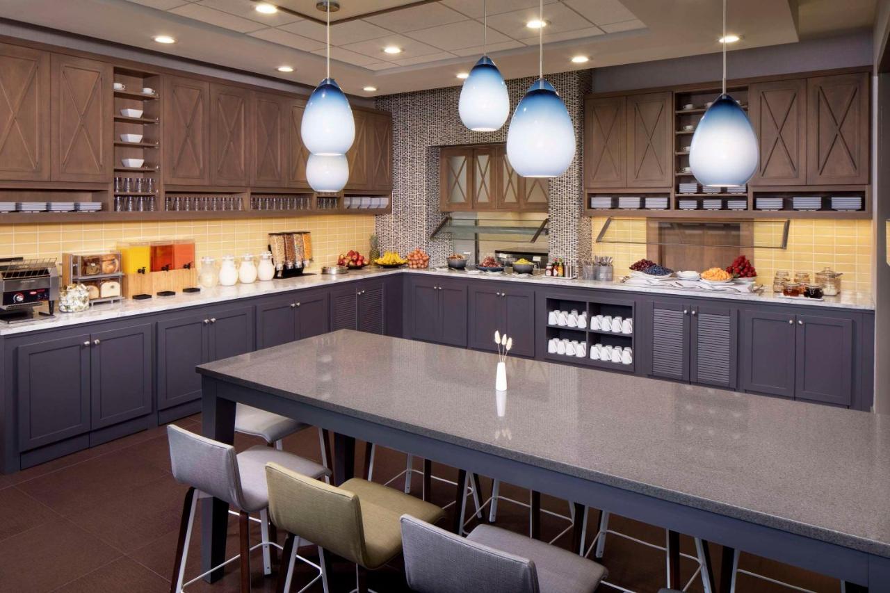 | Hyatt Place Long Island East End