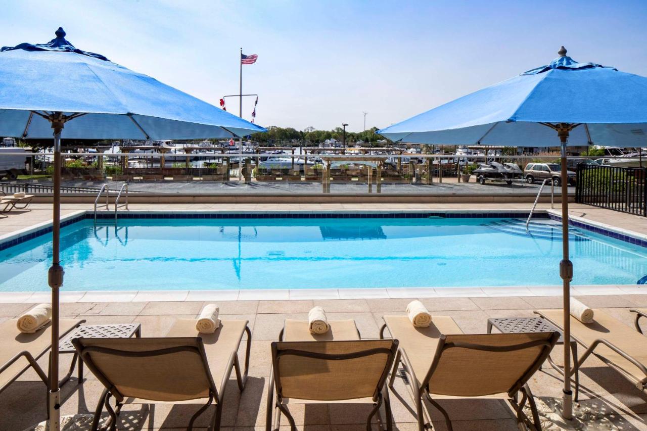| Hyatt Place Long Island East End