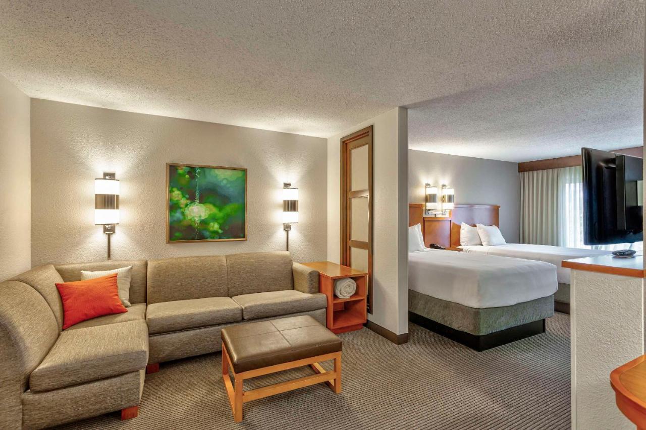 Double Room with Sofa Bed - High Floor at Hyatt Place Kansas City/Overland Park/Convention Center