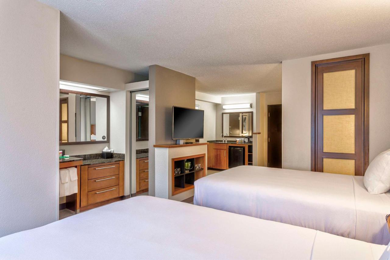 Double Room with Sofa Bed - High Floor at Hyatt Place Kansas City/Overland Park/Convention Center