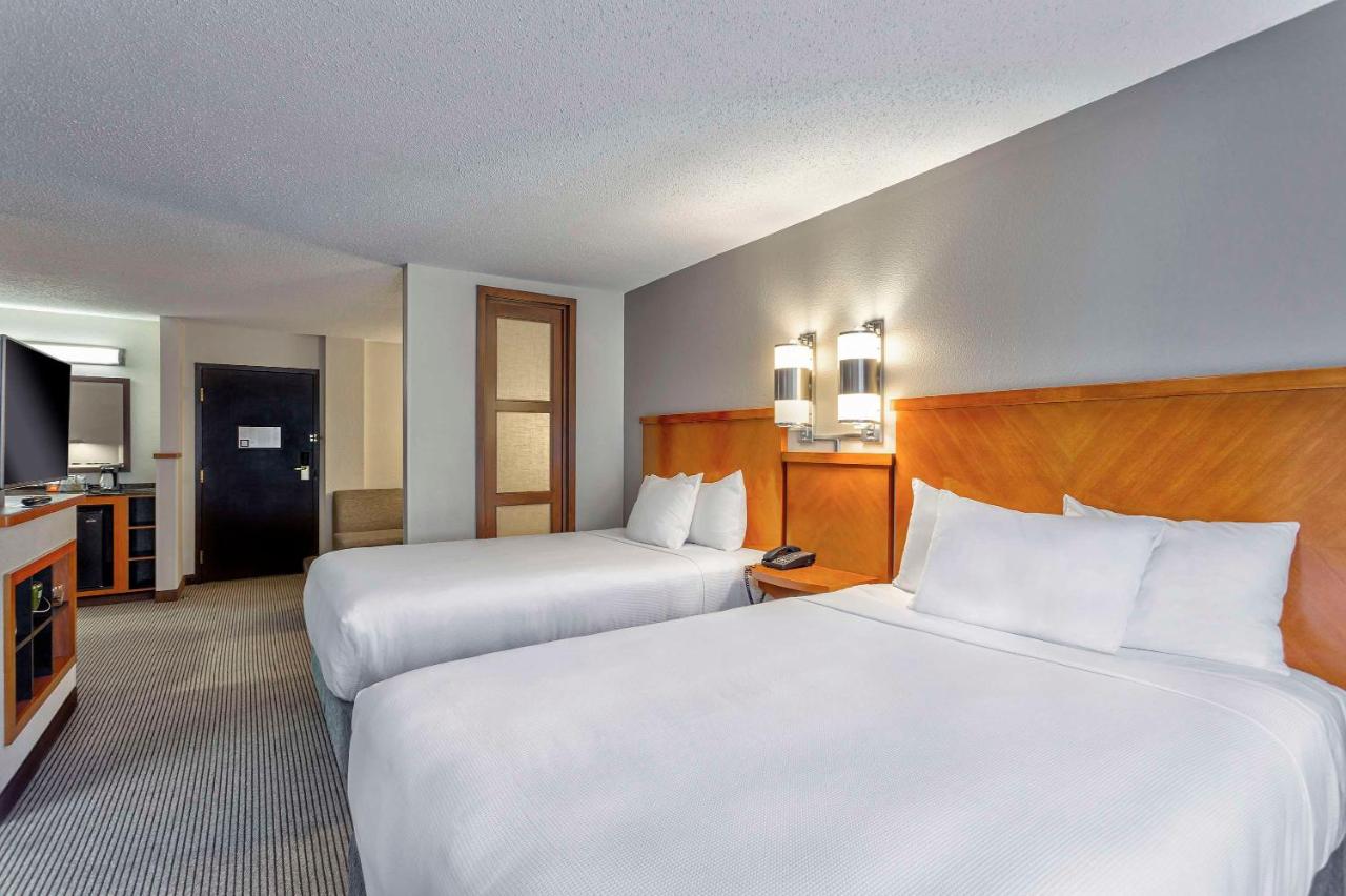 Double Room with Sofa Bed - High Floor at Hyatt Place Kansas City/Overland Park/Convention Center