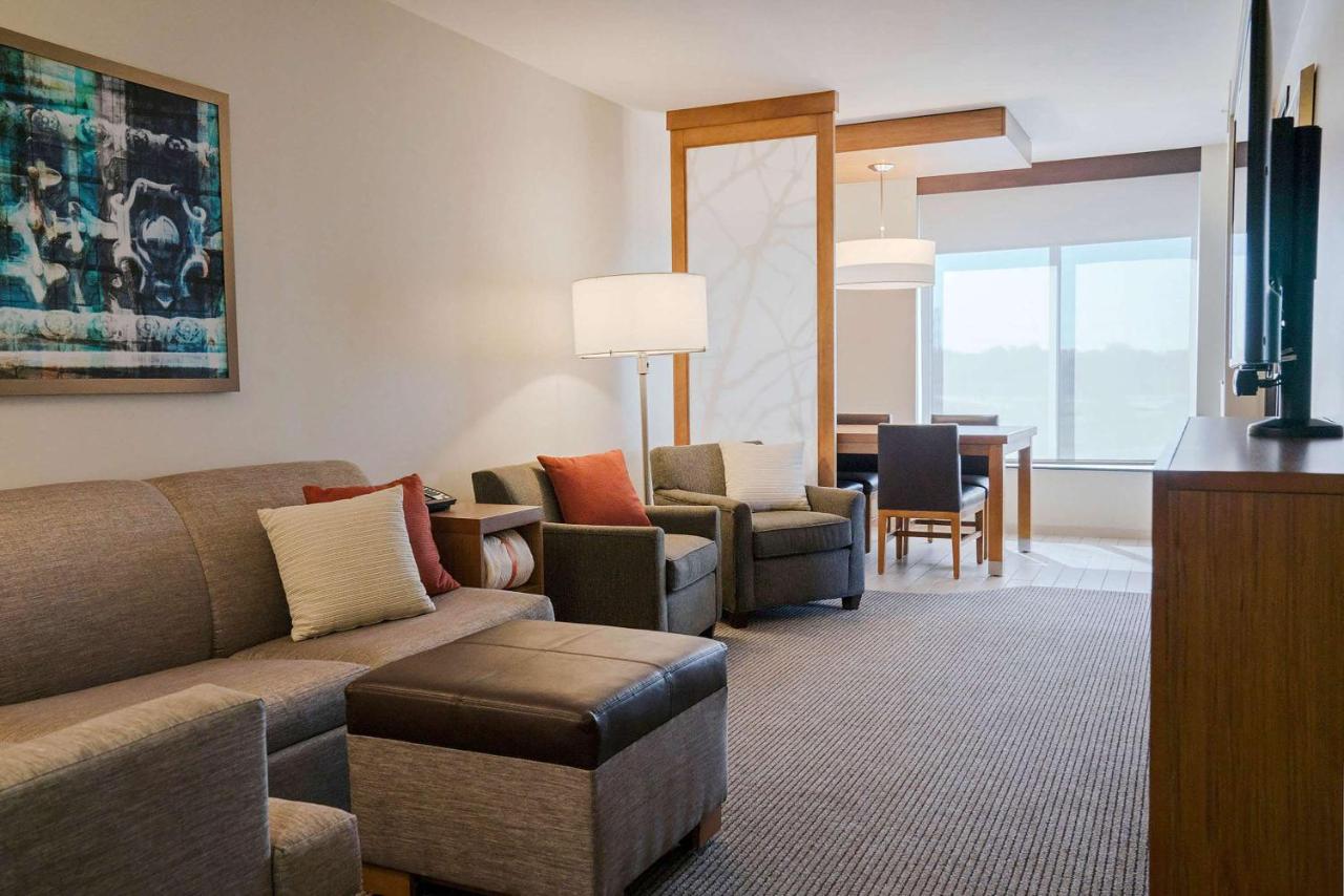 | Hyatt Place Buffalo / Amherst, NY