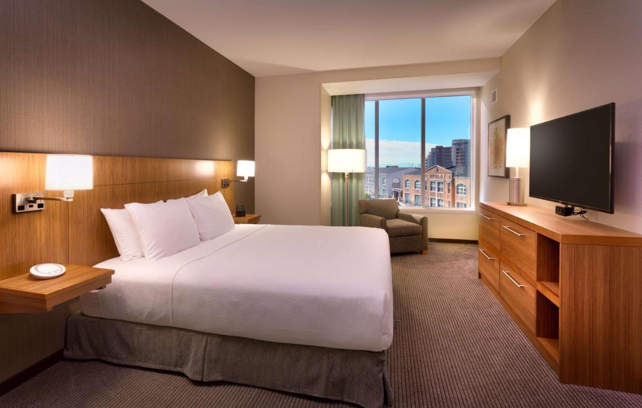 King Suite with Bay View at Hyatt Place Emeryville/San Francisco Bay Area