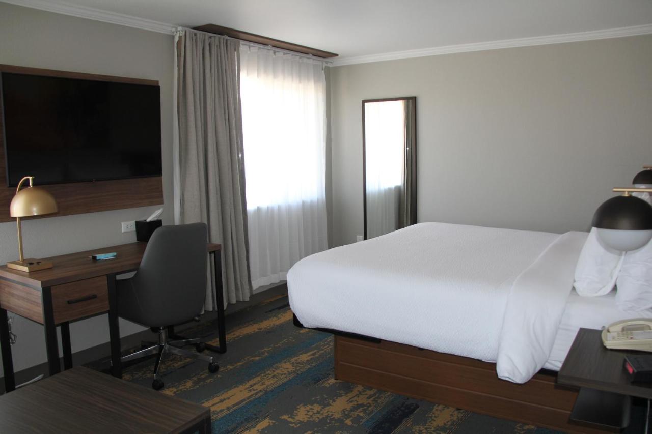 King Studio Suite - Non-Smoking at La Quinta Inn & Suites by Wyndham Yakima Downtown
