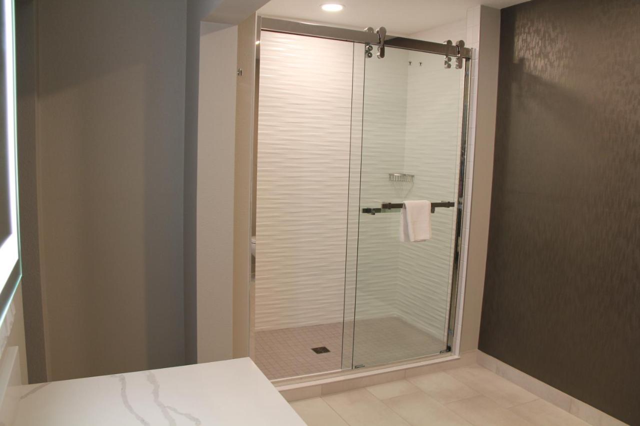 King Studio Suite - Non-Smoking at La Quinta Inn & Suites by Wyndham Yakima Downtown