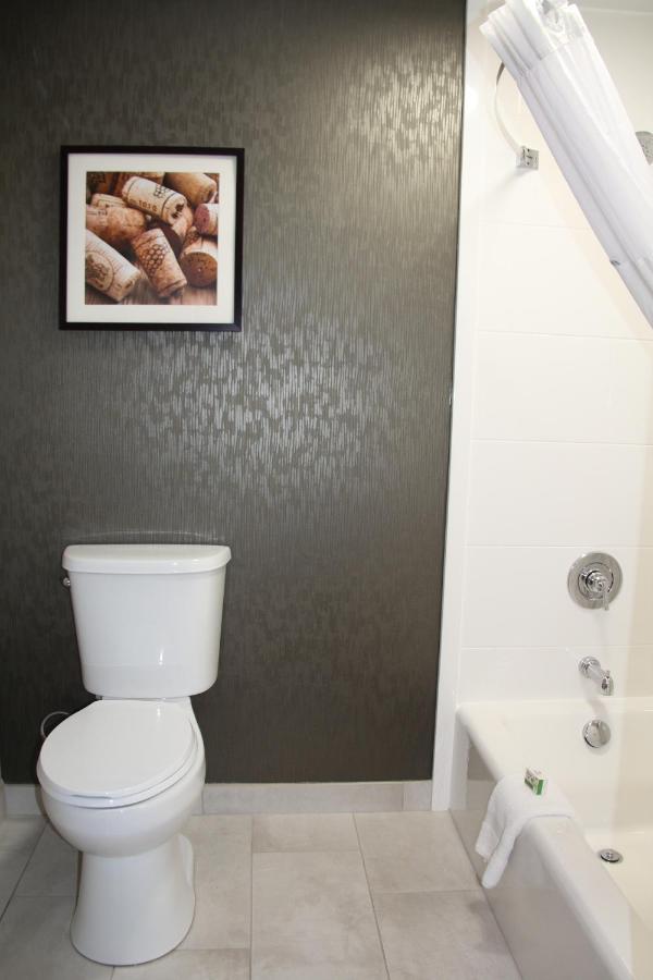 Queen Room with Two Queen Beds - Non-Smoking at La Quinta Inn & Suites by Wyndham Yakima Downtown