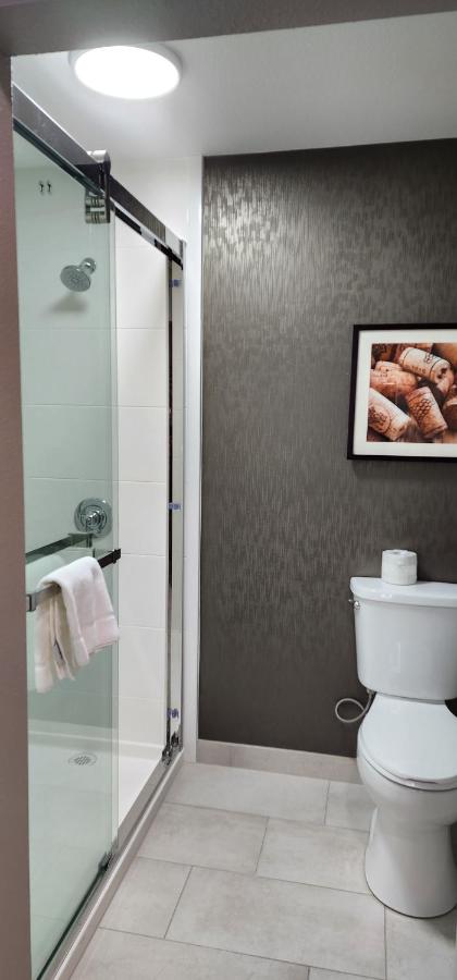 Deluxe King Room - Non-Smoking at La Quinta Inn & Suites by Wyndham Yakima Downtown