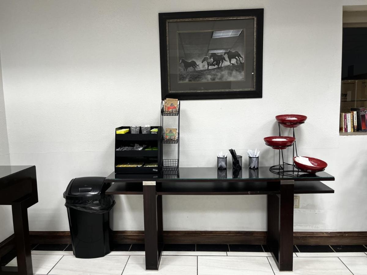  | Budget Inn Laramie