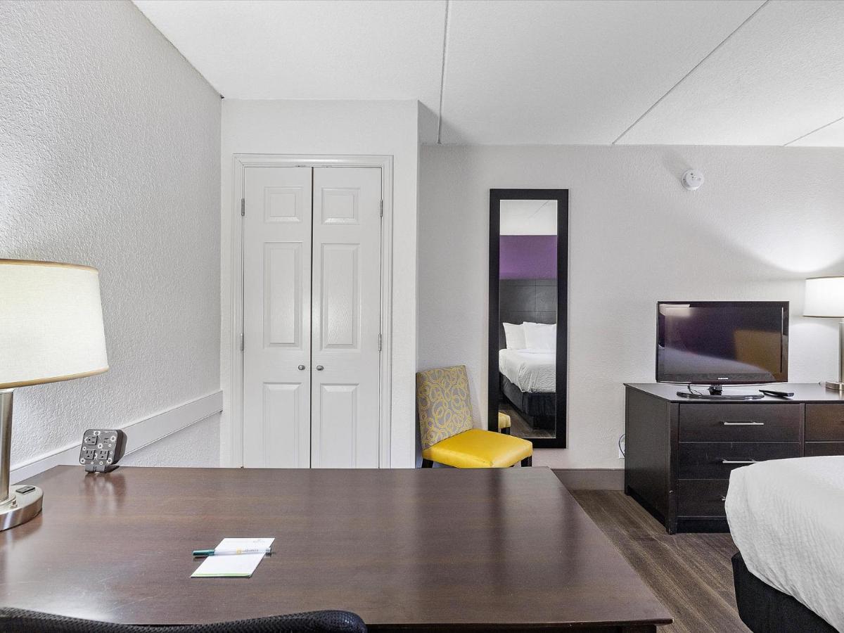 King Room with One kind Bed and One Sofa Bed -  Non-Smoking at La Quinta Inn by Wyndham Miami Airport North