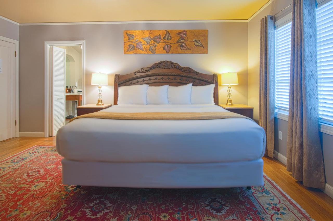 | Inn at Parkside