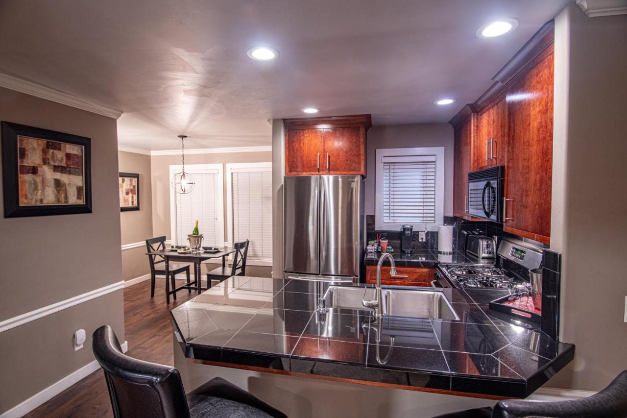| Inn at Parkside