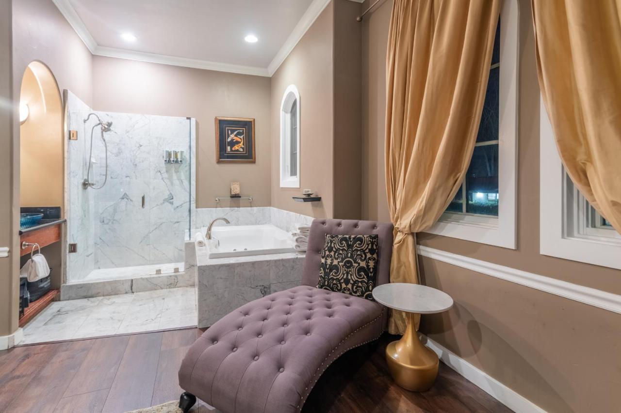 | Inn at Parkside